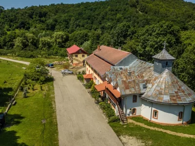 Mănăstirea Almăj Putna-ValeaAlmajului.ro