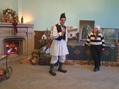 Almăjeni la Zagujeni - ValeaAlmajului.ro , când îmi spunea: „Duce-n șpaiț, ia ciuru’ și… șierne câta fănină, să-ți facă Muma mălaiu.