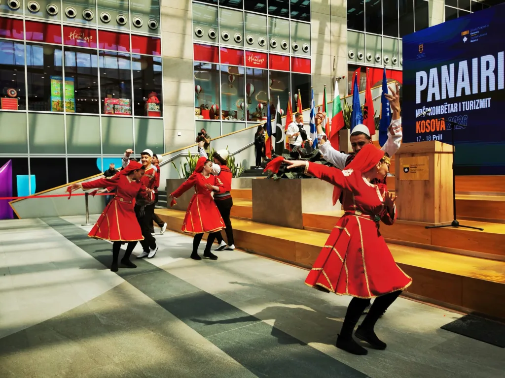 Valea Almăjului este prezentă, în premieră, la Târgul Internațional de Turism organizat la Priștina, în perioada 17–18 aprilie, unde își promovează autenticitatea, tradițiile și potențialul turistic în fața unui public internațional.